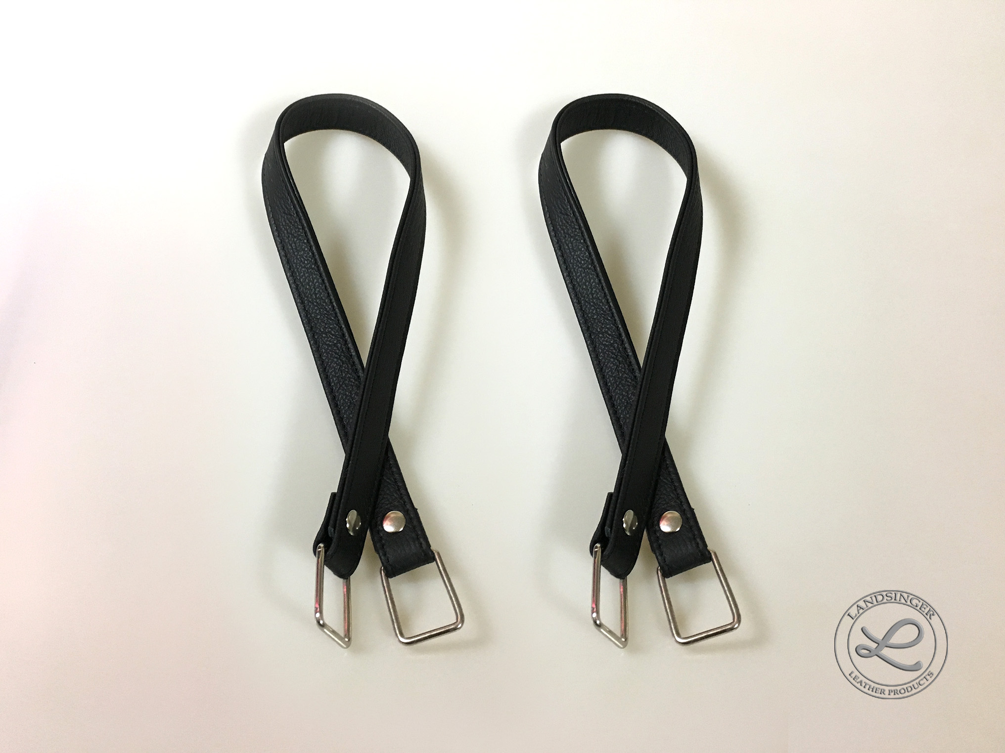 Kožená ucha černá "LAHTON" se spojkou na kabelku