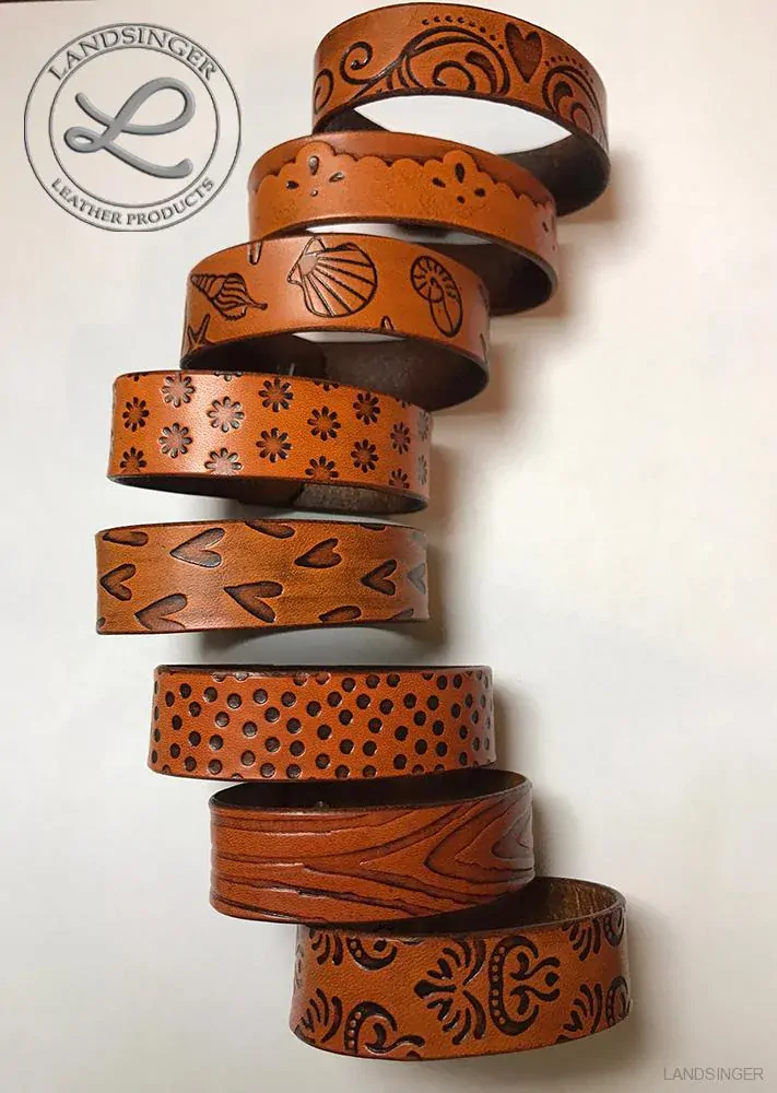 Kožený dámský náramek hnědý ANTIK - 8 motivů 