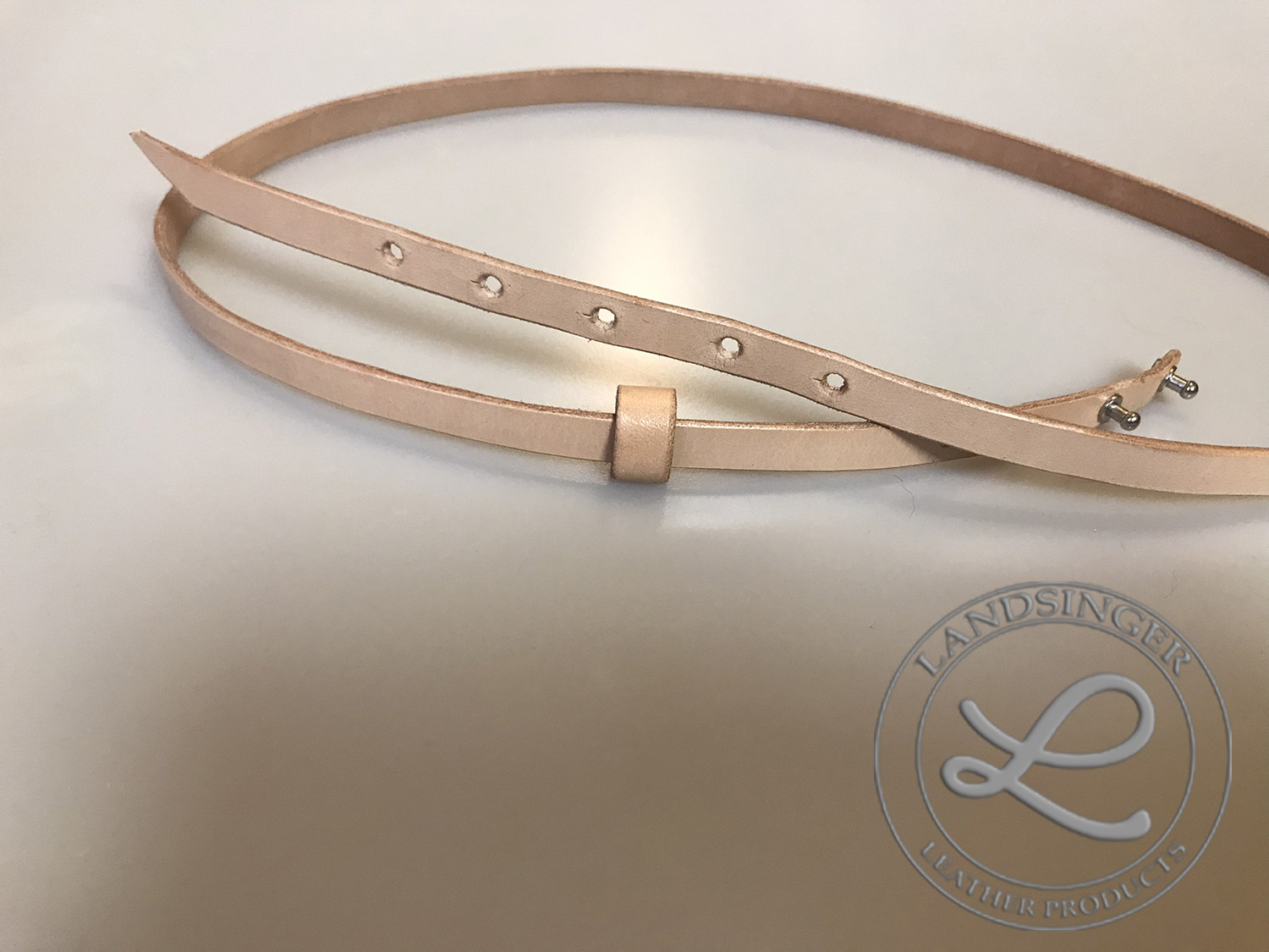 KOŽENÝ DÁMSKÝ PÁSEK NA ŠATY