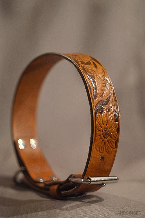 KOŽENÝ OBOJEK - ZDOBENÝ KVĚTINY