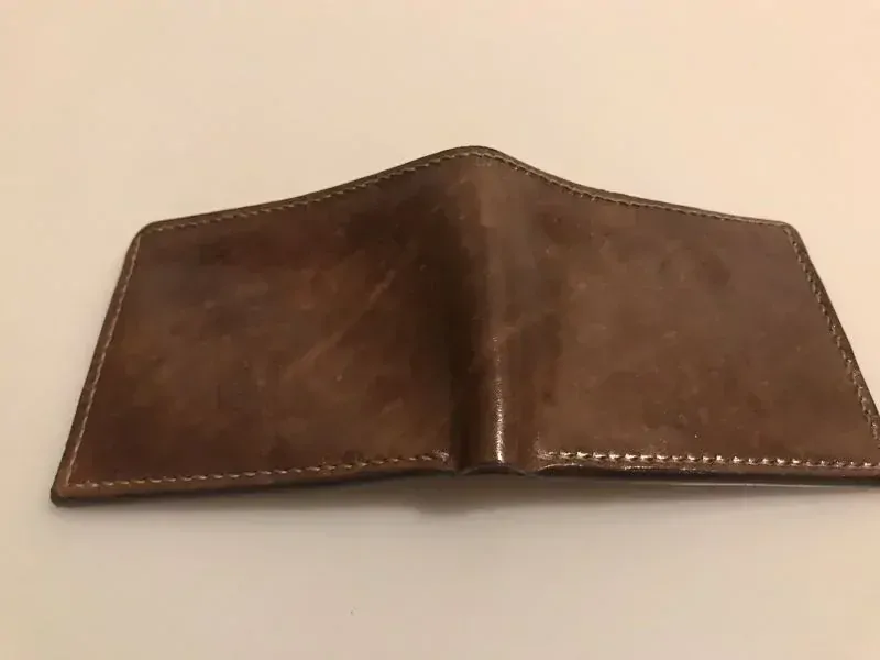 Kožená pánská peněženka na karty - tmavě hnědá