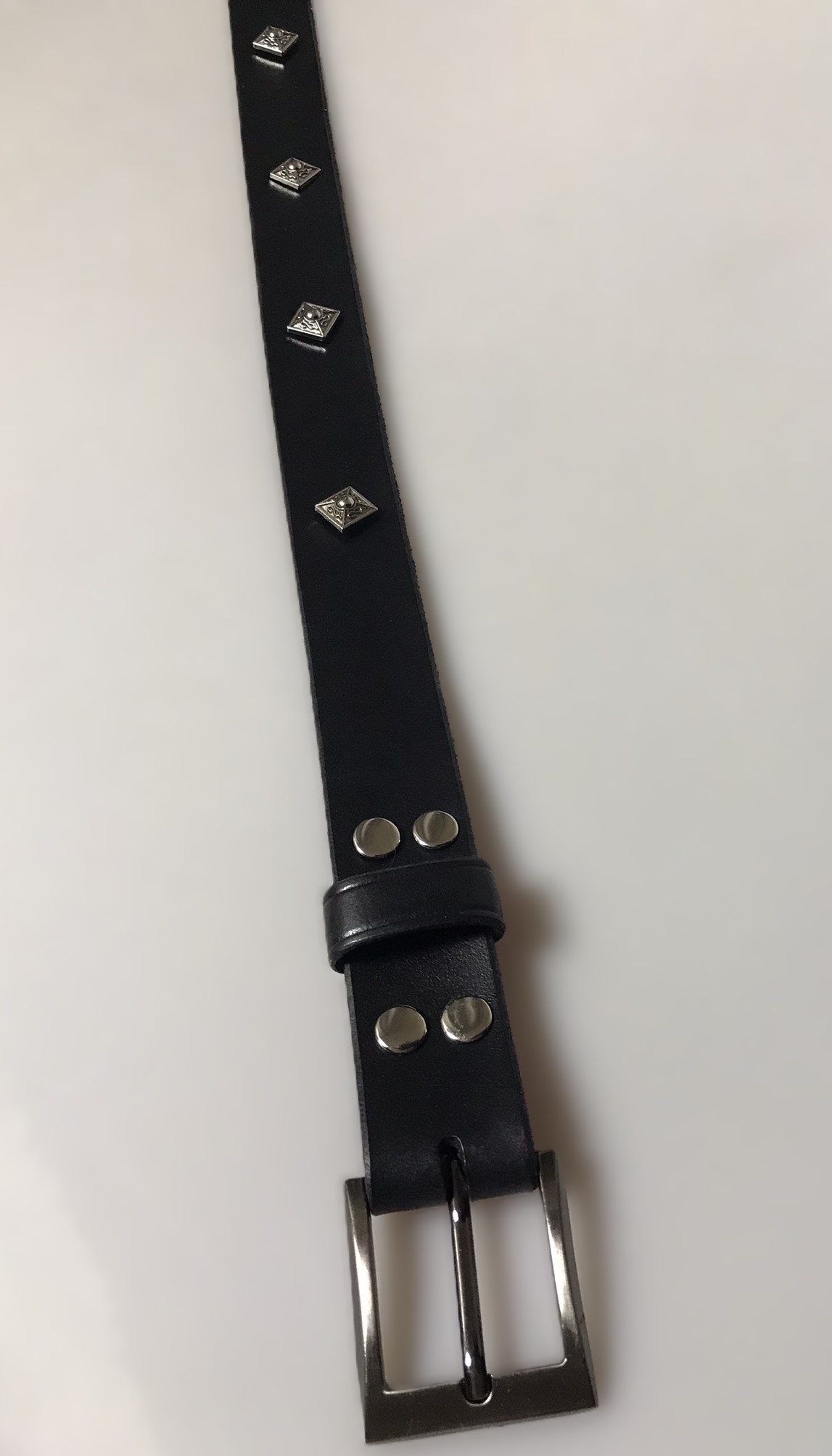 Kožený DÁMSKÝ opasek 3 cm MADAM černý - pyramida zdobená