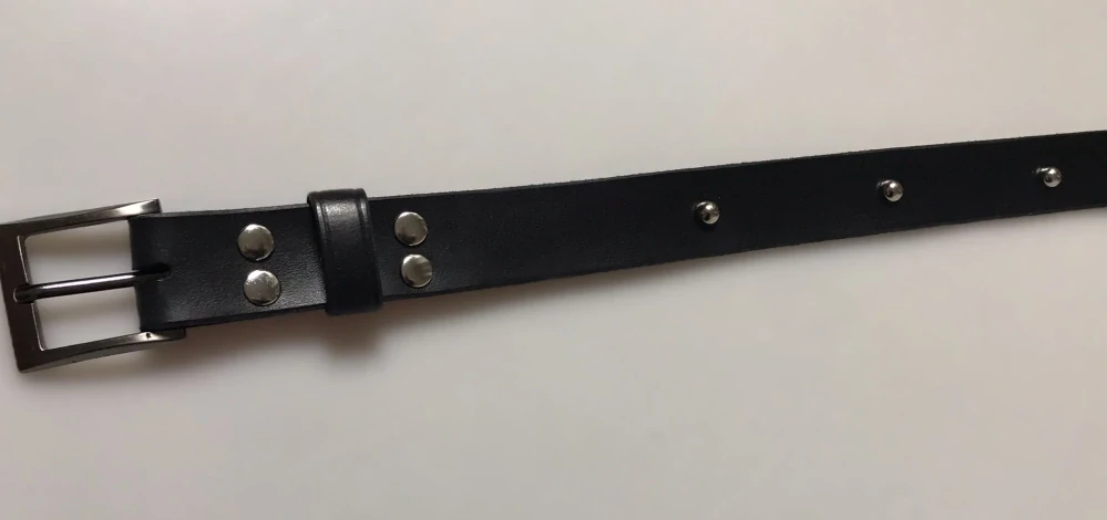 Kožený opasek 3 cm EPIC černý - ozdoba pecka