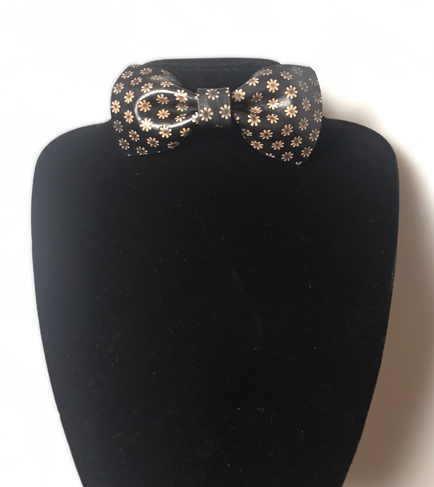 Kožený motýlek - květy