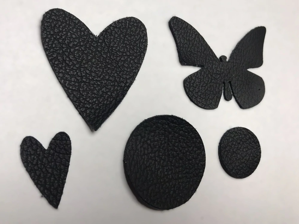 Kožené motýl, srdce, kolečko černé " Lahton" 