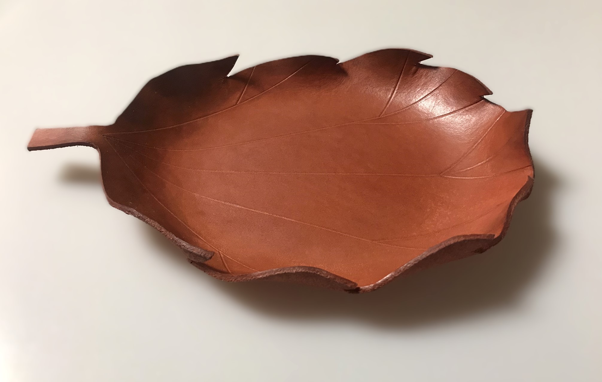 Kožená miska - List