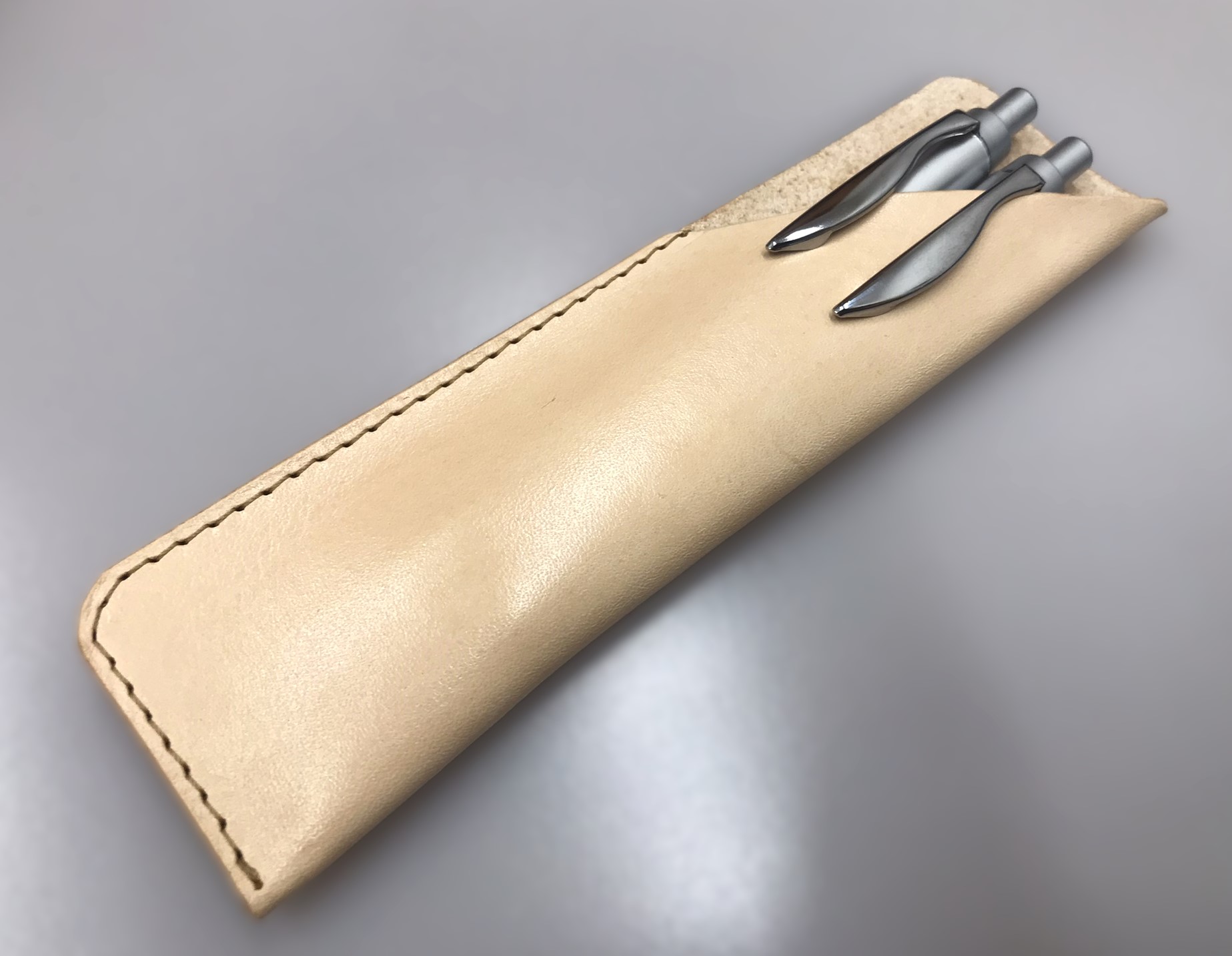 Kožené pouzdro na pera - přírodní