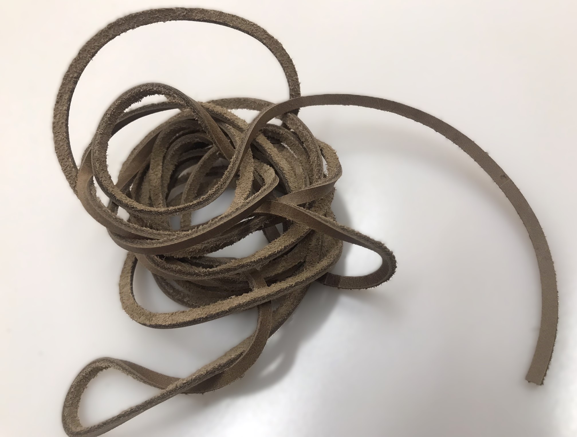 Kožená šnůra hnědá 3 m