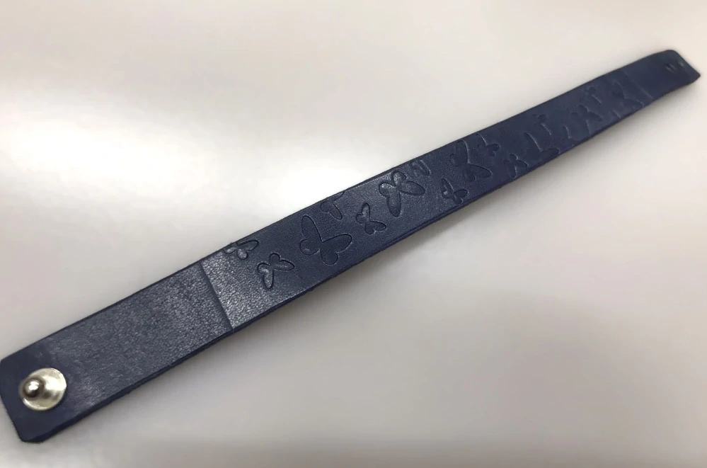 Kožený náramek - Motýlí roj