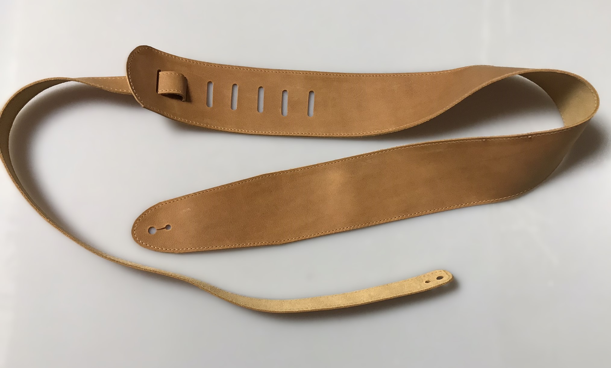 Kožený popruh na kytaru béžový
