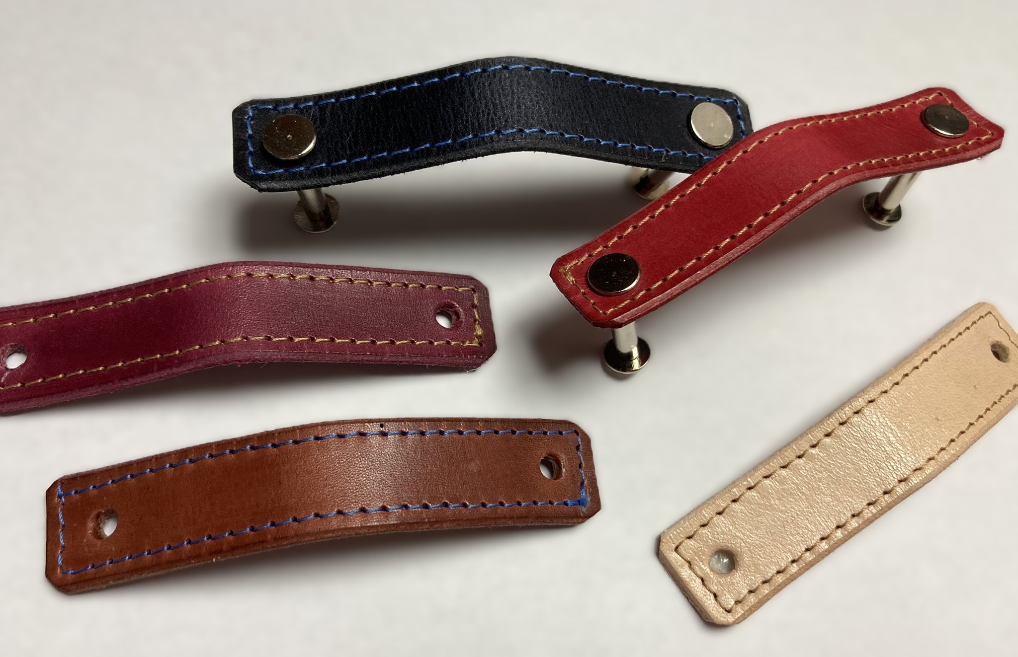 Kožené madlo, úchytka 2,5 cm - prošitá 