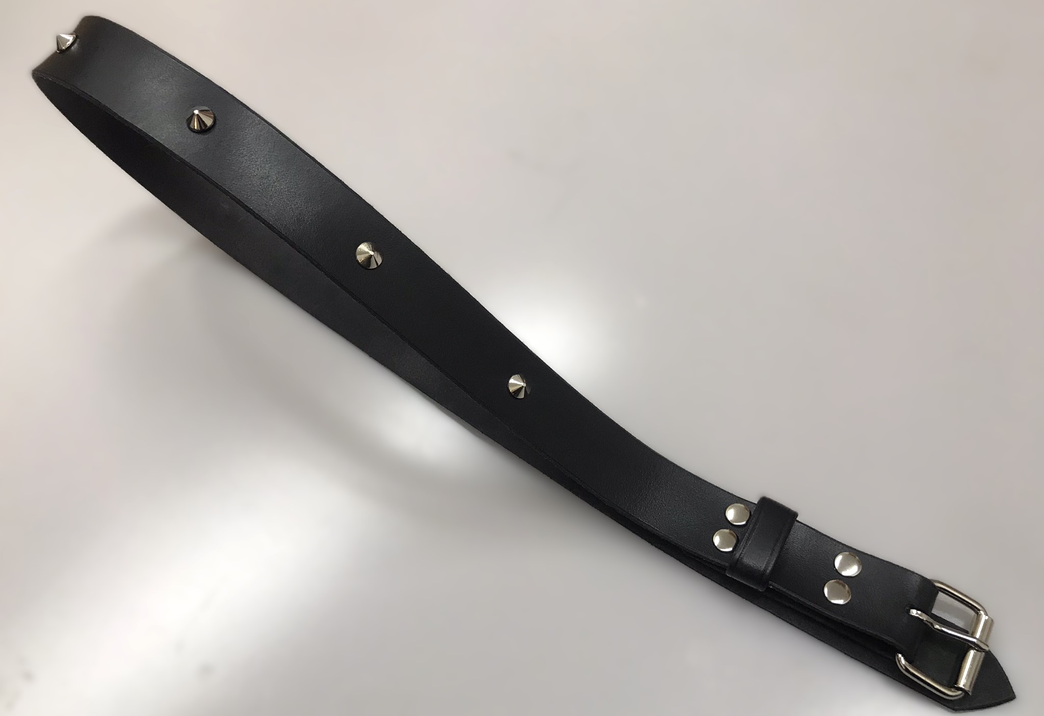 Kožený DÁMSKÝ opasek 3 cm černý  klasický - ozdoba hrot