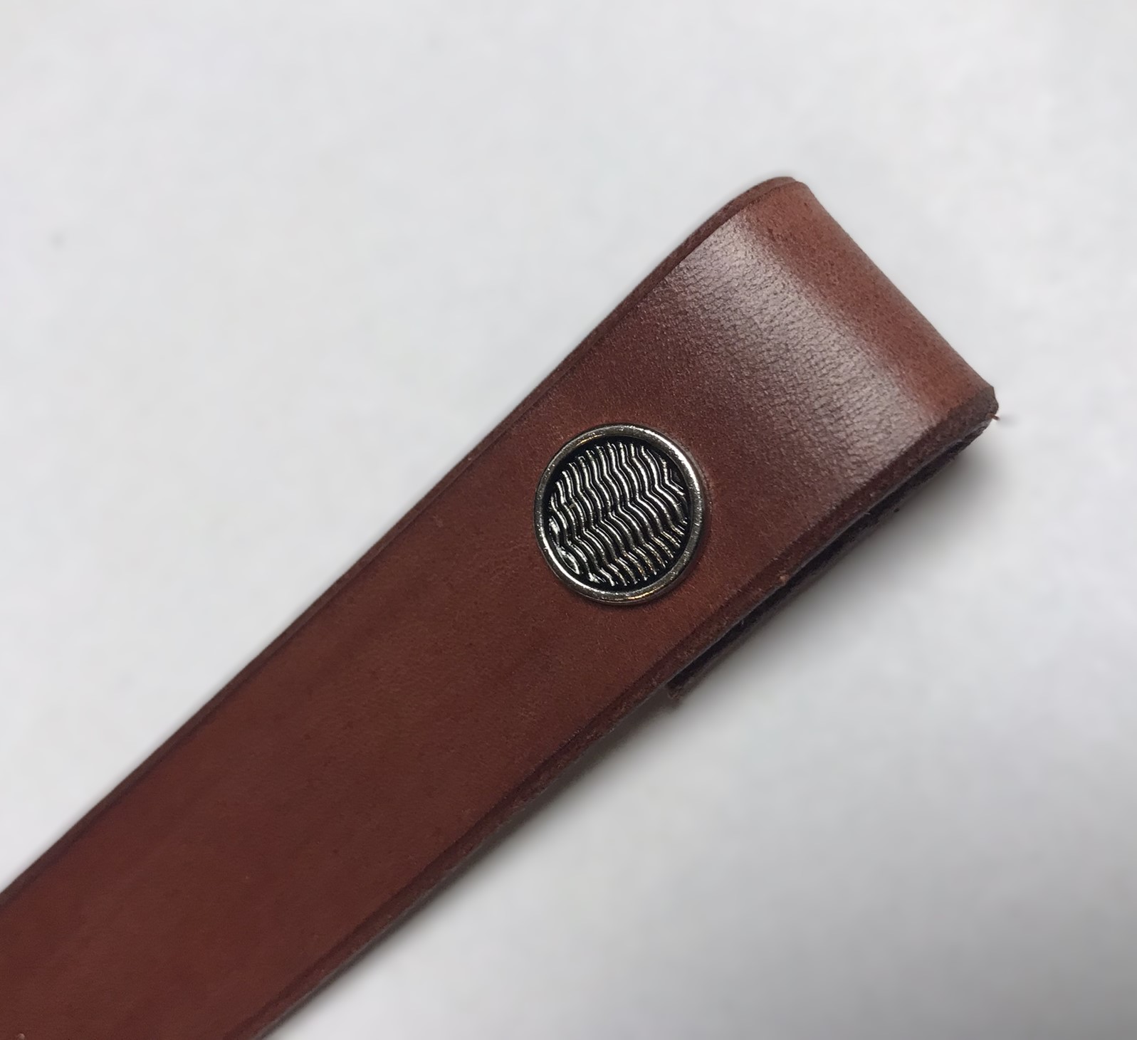 Zdobený šroubovací nýt - vlnky 