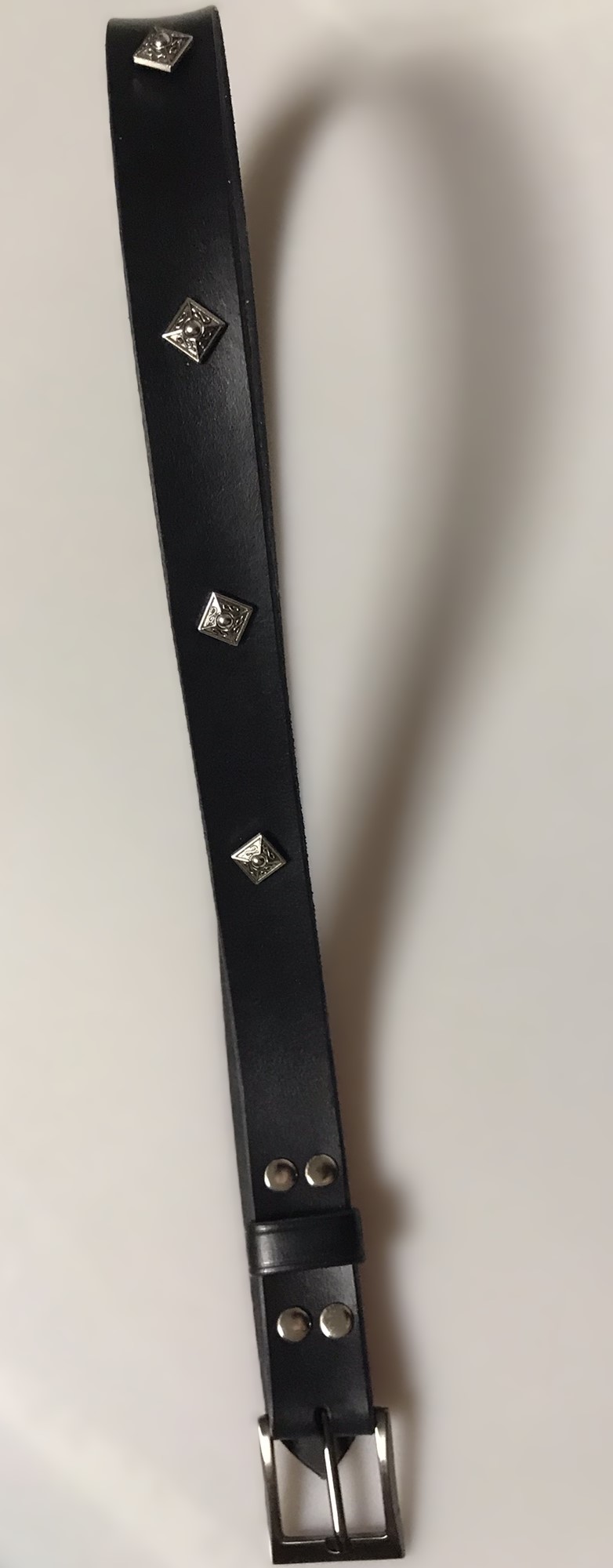 Kožený DÁMSKÝ opasek 3 cm MADAM černý - pyramida zdobená