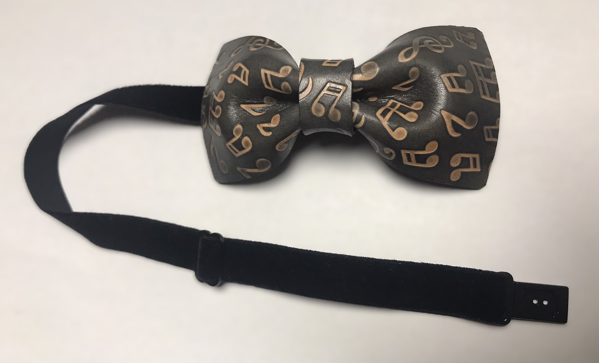 Kožený motýlek noty