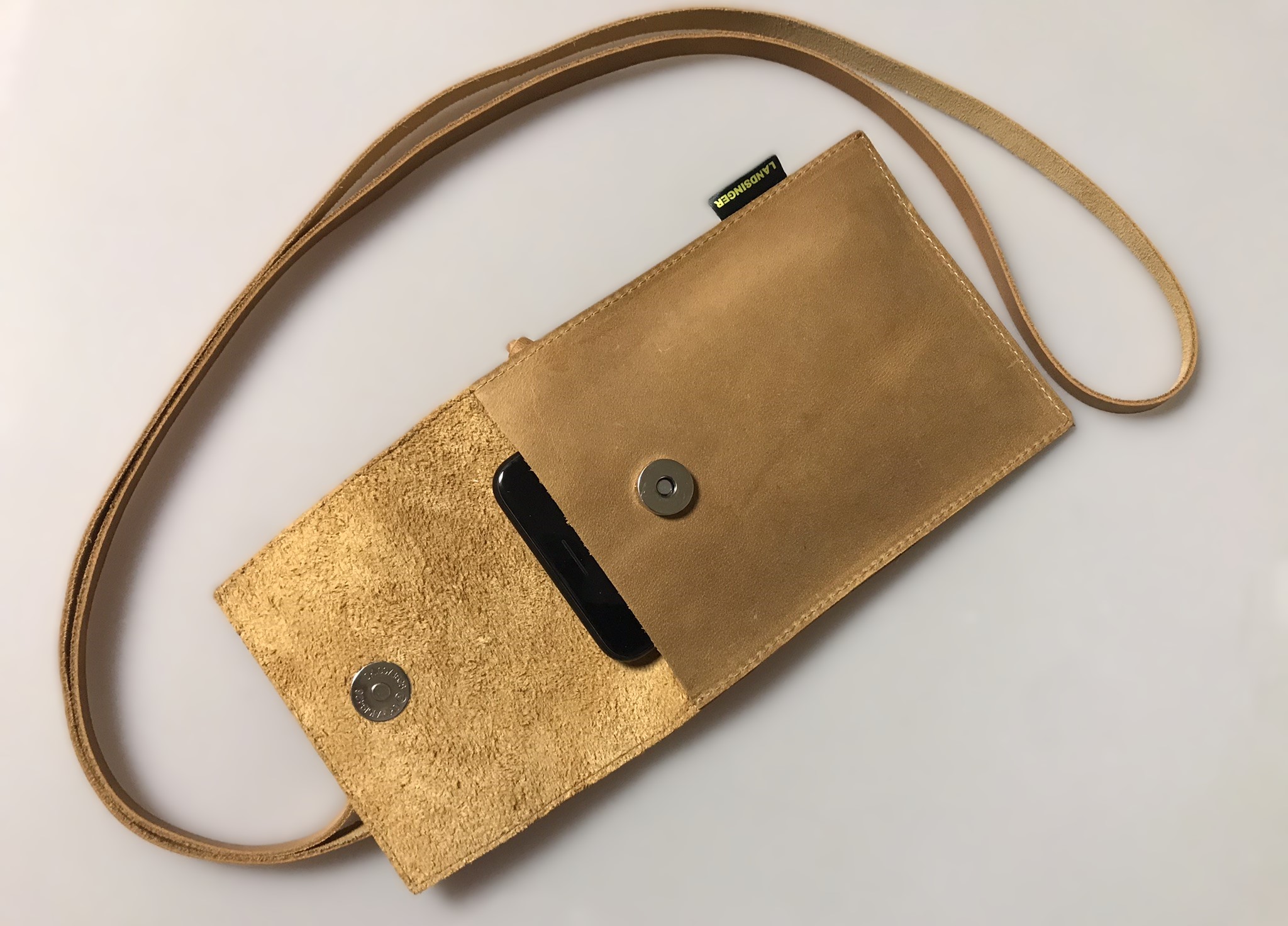 Kožené pouzdro na mobil Sinai