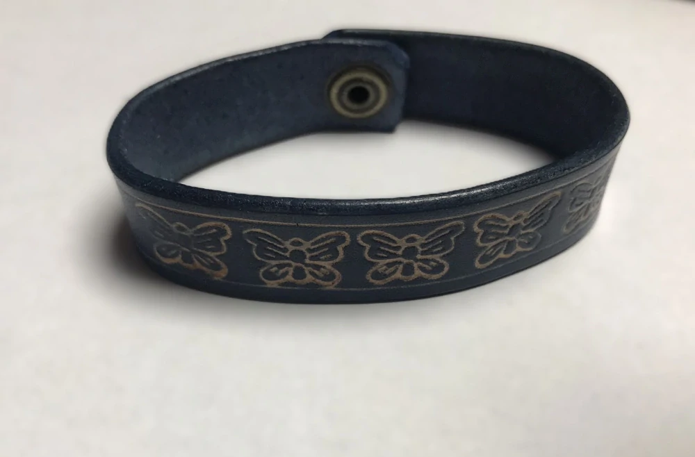 Kožený náramek Motýl