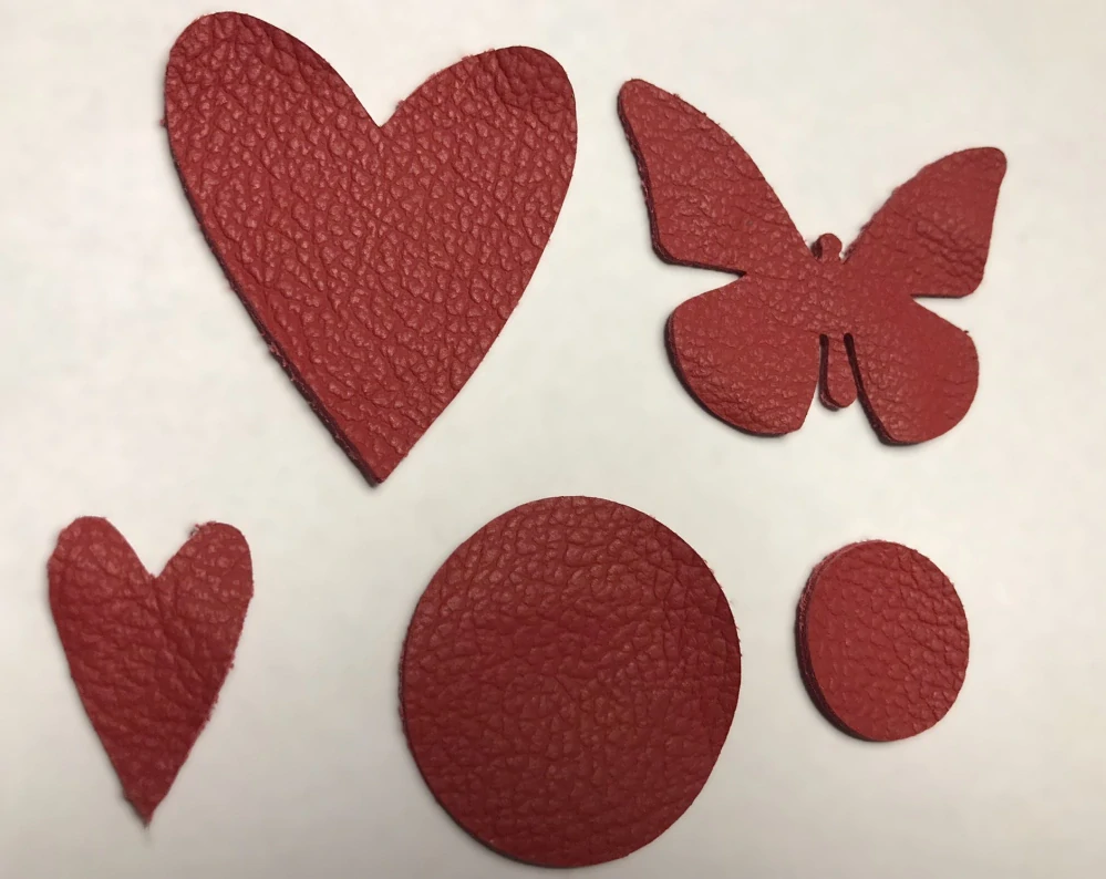 Kožený motýl, srdce, kolečko červené "Lahton"