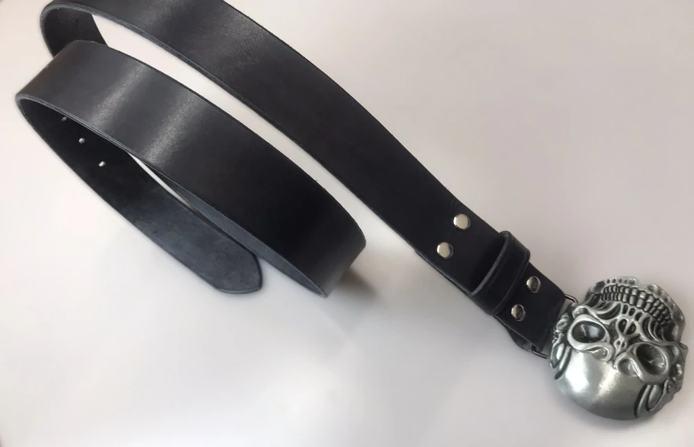 Kožený opasek 4 cm - lebka
