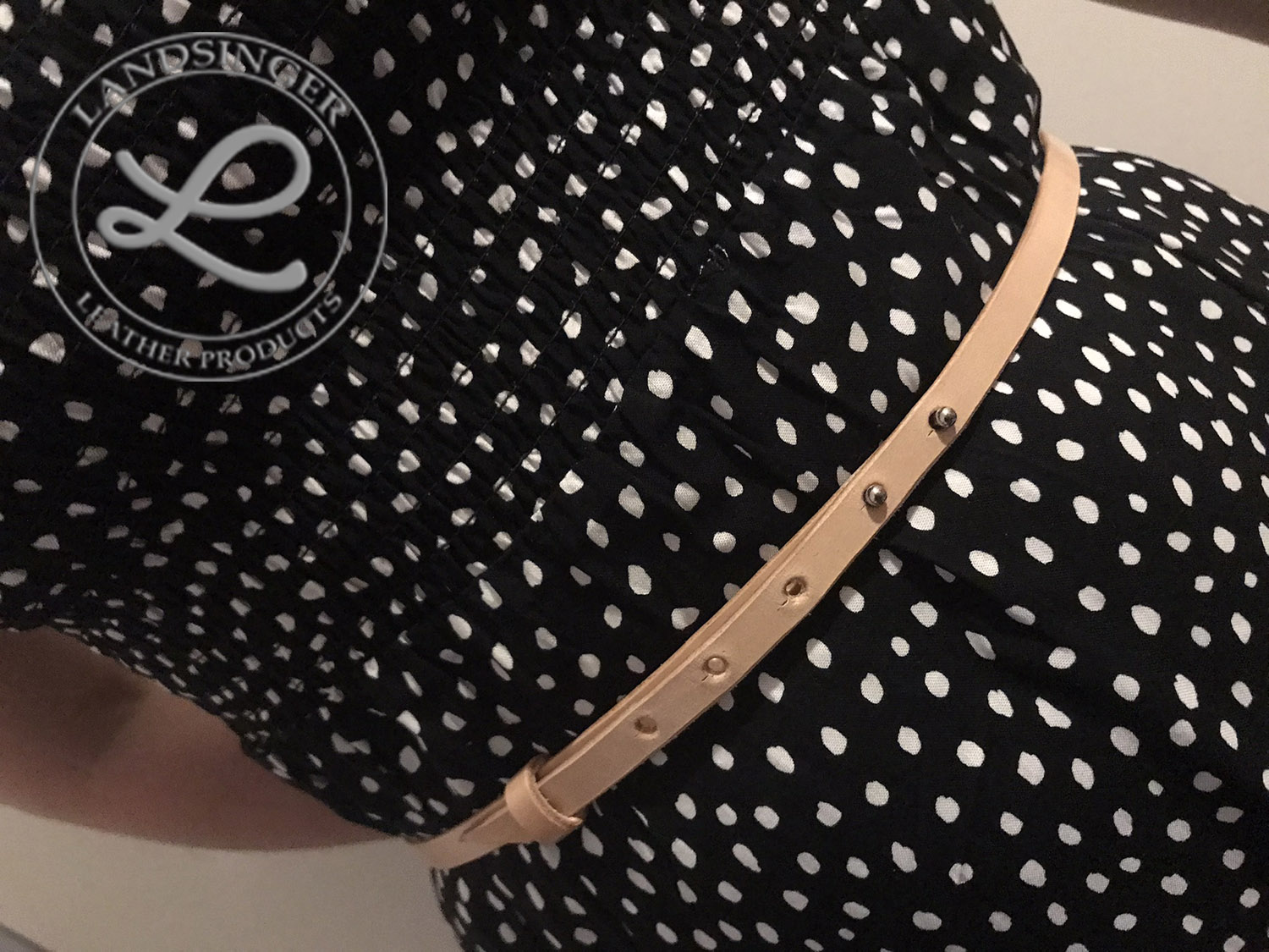 KOŽENÝ DÁMSKÝ PÁSEK NA ŠATY