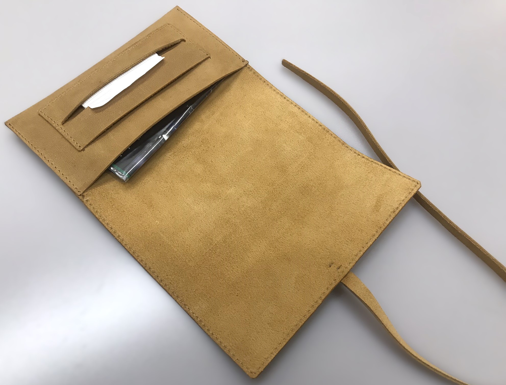 Kožené pouzdro na tabák Synai