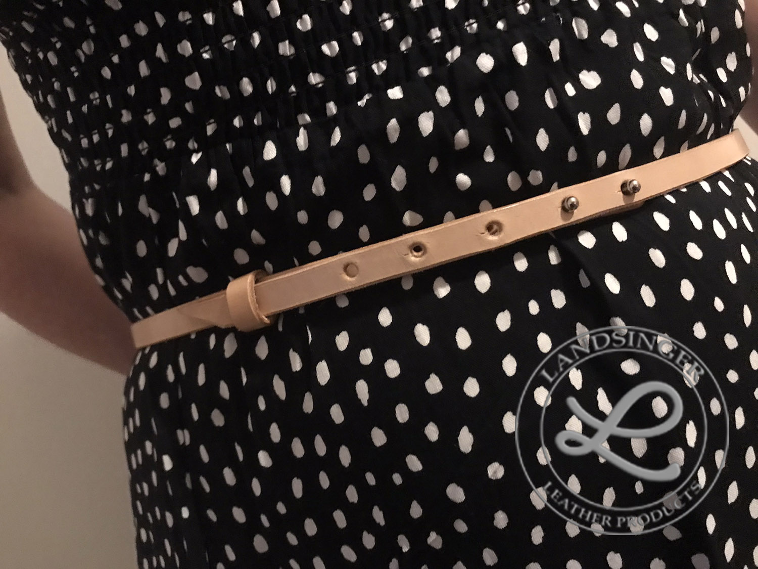 KOŽENÝ DÁMSKÝ PÁSEK NA ŠATY