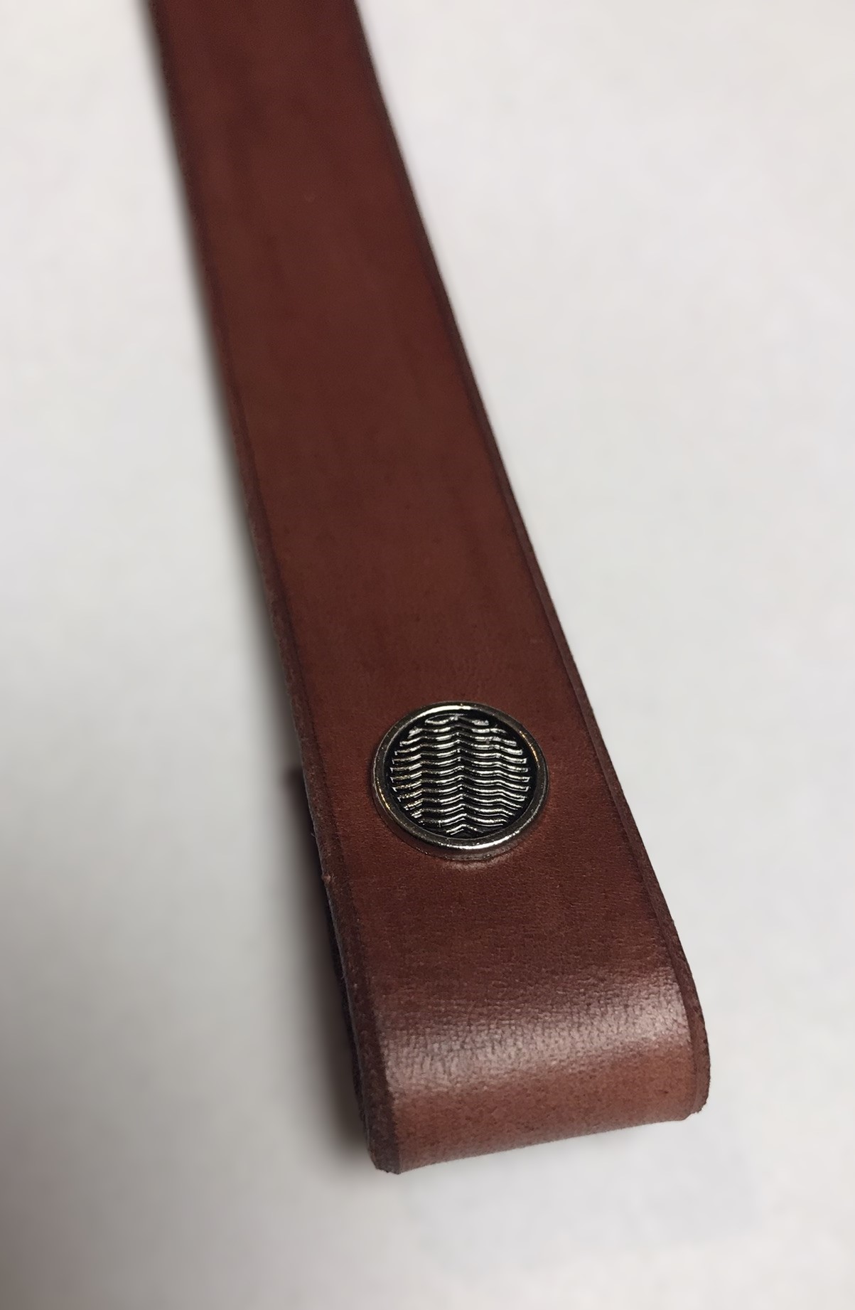 Zdobený šroubovací nýt - vlnky 