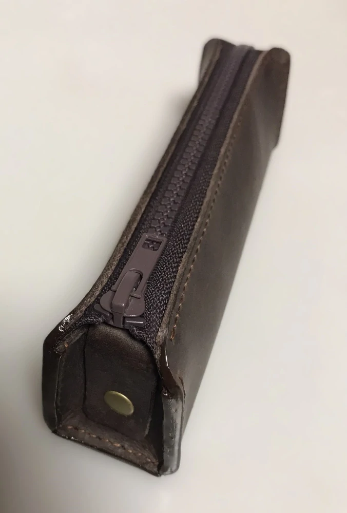 Kožené pouzdro na tužky hnědé
