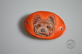Kožená spona do vlasů - motiv terrier