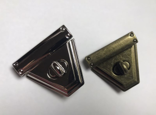 Zapínání 47 x 50 mm