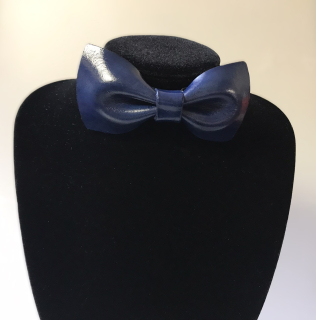 Kožený motýlek - modrý