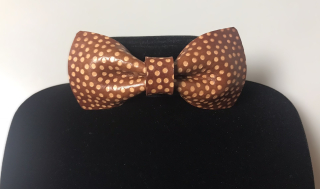  Kožený motýlek - tečky