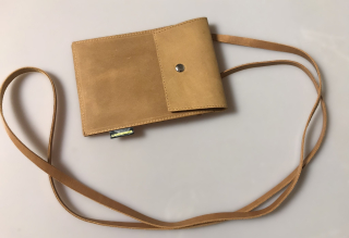 Kožené pouzdro na mobil Sinai