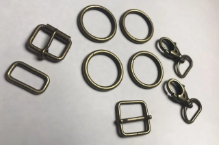 Kovový staromosaz set s kroužkem 2 cm