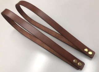 Kožená šroubovací ucha na 2 nýty - mahagon tmavý 