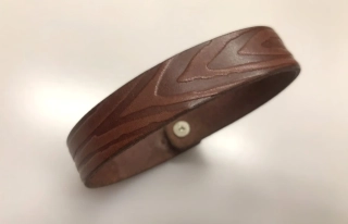 Kožený náramek - Imitace dřeva