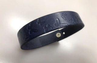 Kožený náramek - Motýlí roj