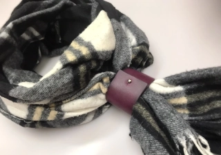 Kožená spona na šátek nebo šálu Classic 4 cm